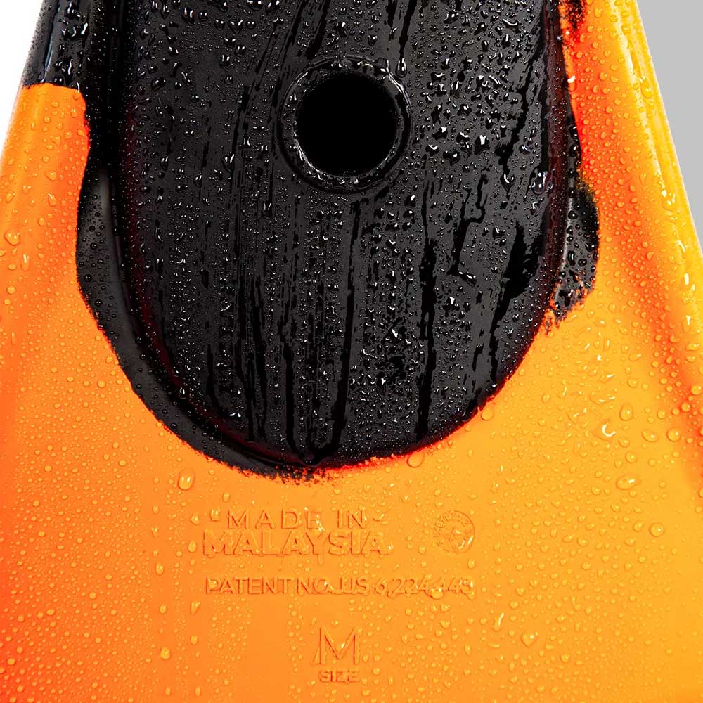 Aletas CHURCHILL PRO Black Orange Made in Malasya - Imagen 6
